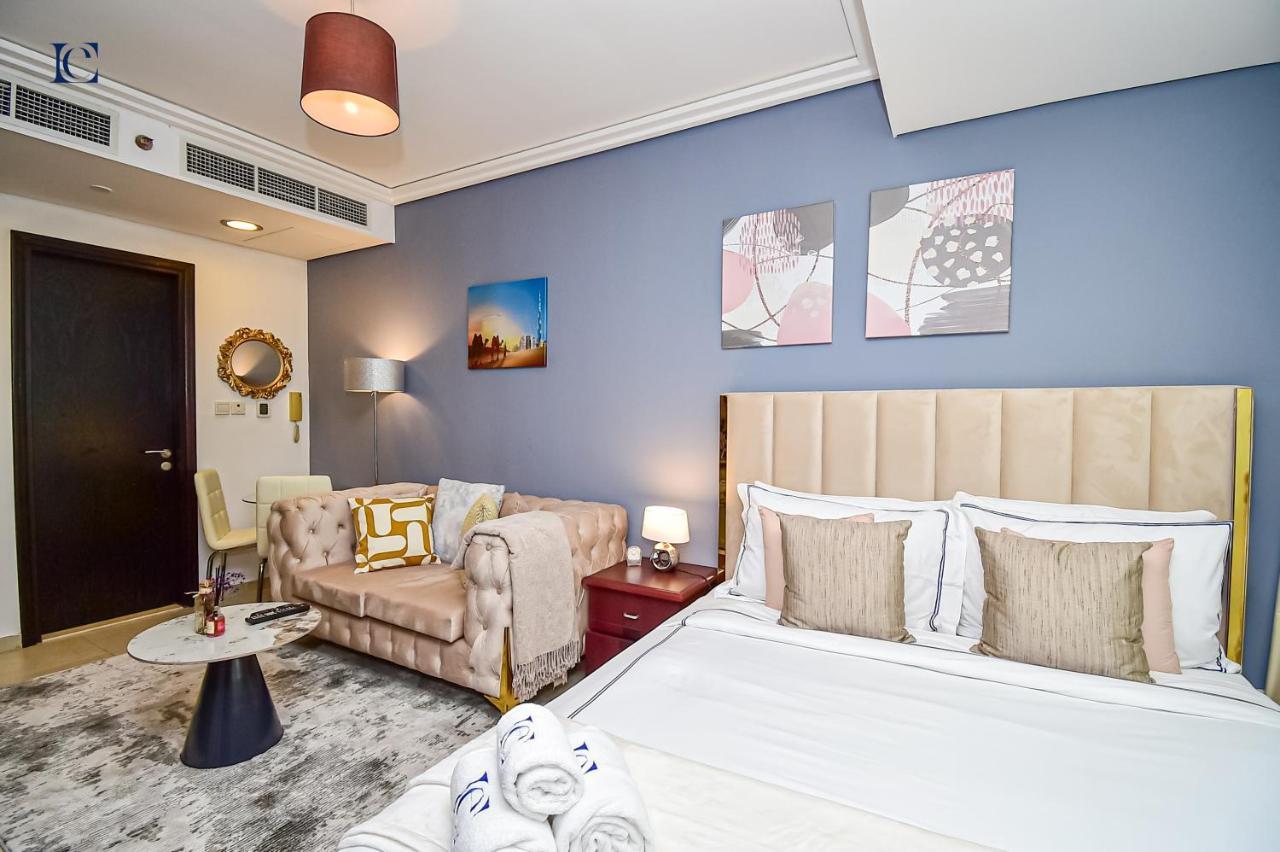 Appartement Luxury Escapes - Modern - Metro, & Mall Mins Away